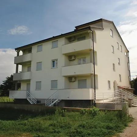 Simanic Apartment *